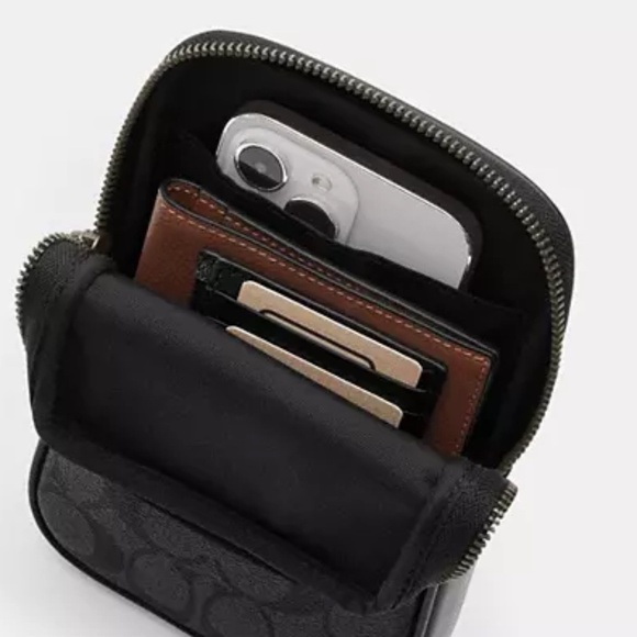 Coach  Crossbody In Signature Canvas NWT - Picture 3 of 5